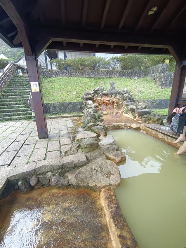 【台北.北投】陽明山免費景點。七星山冷水坑登山口-東峰-主峰-夢幻湖-冷水坑路線