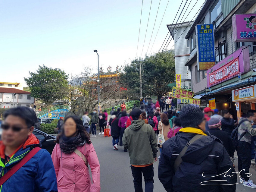 【2022淡水天元宮櫻花】賞櫻花季最新情報 ➤ 賞櫻前線交通資訊！北台灣賞櫻熱門景點！三色櫻／吉野櫻花期！