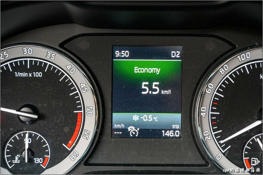 繼上週「見晴懷古步道」我們解鎖了車子的藍色「雪地符號」後,這週繼續解鎖車子室外溫度的「負值顯示」! 繼上週「見晴懷古步道」我們解鎖了車子的藍色「雪地符號」後,這週繼續解鎖車子室外溫度的「負值顯示」!