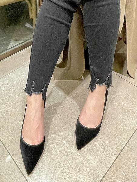 小隻女穿搭│秋冬穿搭分享:PANSOBUY -3KG顯瘦窄管小黑褲