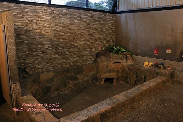 【宜蘭旅遊】礁溪泡湯趣 - 春水笈溫泉湯屋。可游自由式的超大家庭湯池,重點還24小時營業ㄋㄟ!