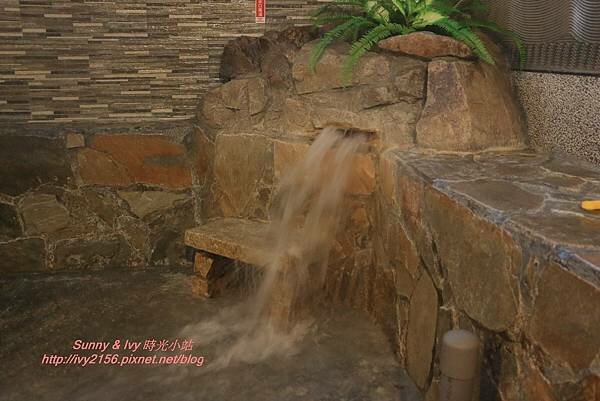 【宜蘭旅遊】礁溪泡湯趣 - 春水笈溫泉湯屋。可游自由式的超大家庭湯池,重點還24小時營業ㄋㄟ!