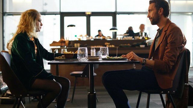 The movie posters & stills of Spain movie 電影《完美的敵人》 (A Perfect Enemy) is launching from Feb 18, 2022 onwards in Taiwan.