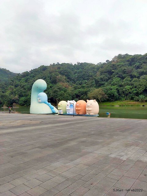 「新店碧潭風景區鬱金香花海」(Tulid blossoms at Pi lake), Hsinpei city, North Taiwan, SJKen, Feb 14, 2022.