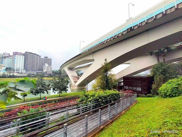 「新店碧潭風景區鬱金香花海」(Tulid blossoms at Pi lake), Hsinpei city, North Taiwan, SJKen, Feb 14, 2022.