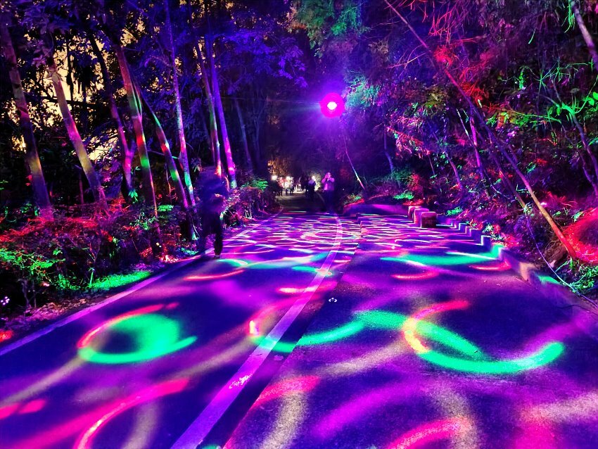 【2022埔里森林逐燈祭攻略】地母廟哲學之路五大展區、二大互動區，今年必遊的森林燈會!