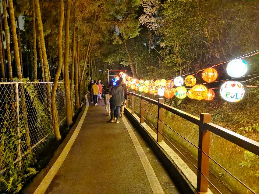 【2022埔里森林逐燈祭攻略】地母廟哲學之路五大展區、二大互動區，今年必遊的森林燈會!