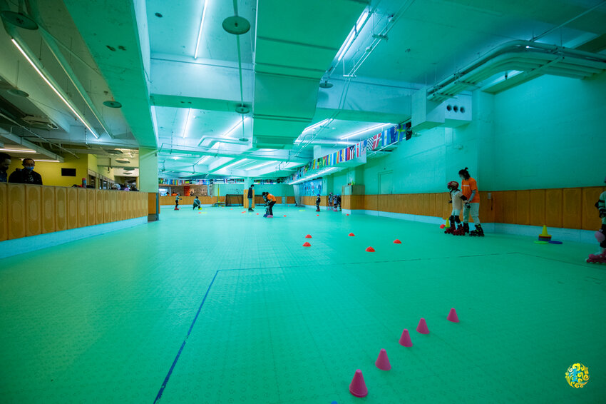 台北內湖室內直排輪教學，全台唯一專為兒童打造的室內運動場