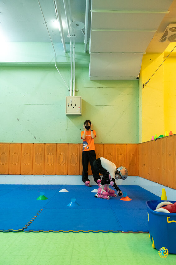 台北內湖室內直排輪教學，全台唯一專為兒童打造的室內運動場