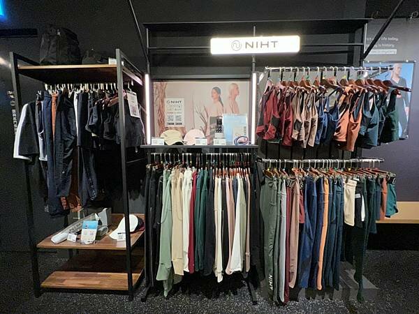 LINE_ALBUM_2022212 _2_220212_2.jpg