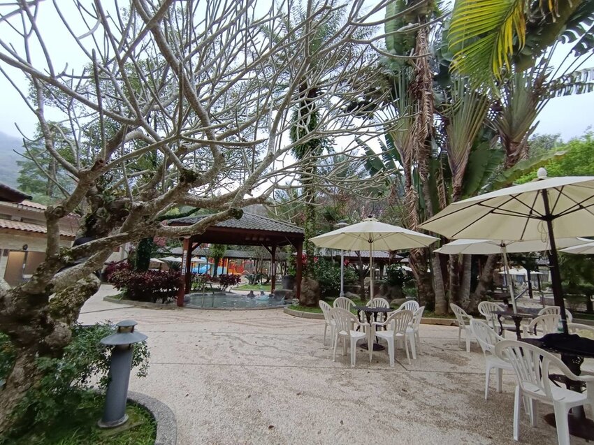 【新竹.尖石】會來尖石溫泉會館。巴里島風格大眾池+餐點一人$600無限時間