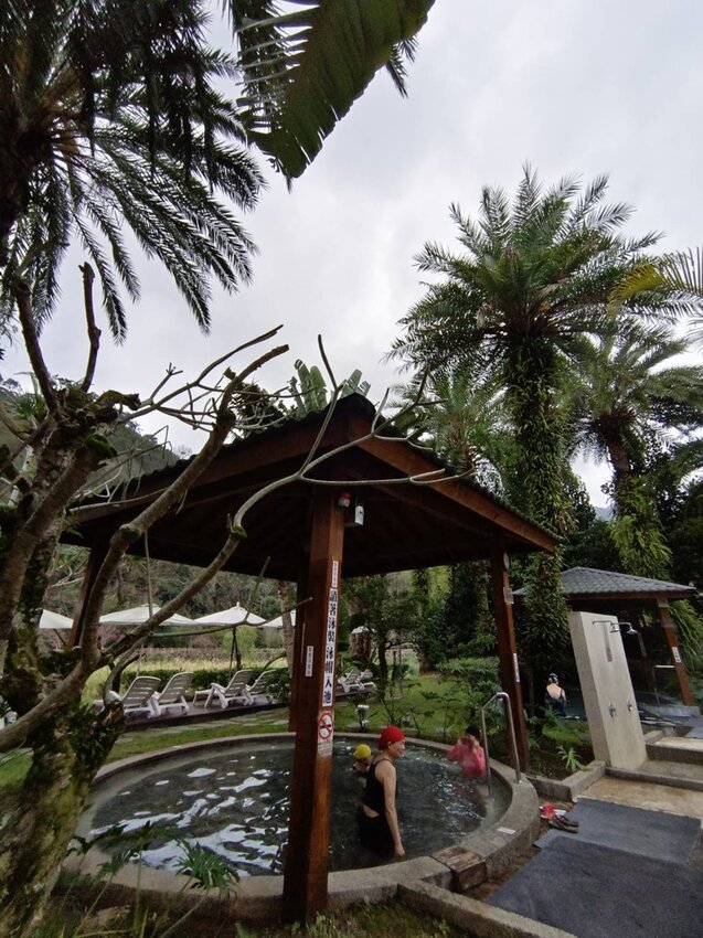 【新竹.尖石】會來尖石溫泉會館。巴里島風格大眾池+餐點一人$600無限時間