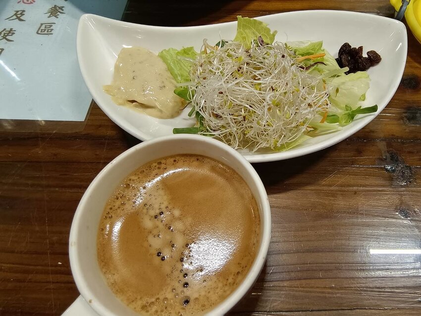 【新竹.尖石】會來尖石溫泉會館。巴里島風格大眾池+餐點一人$600無限時間