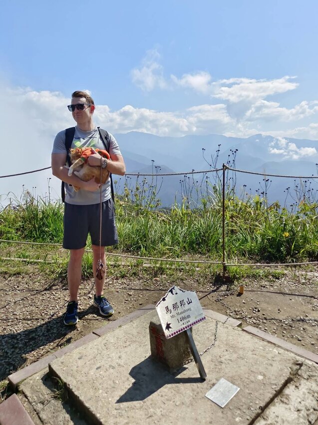 【苗栗.大湖】馬那邦山眺望聖陵線。二月限定雲海+杜鵑+櫻花小百岳no37