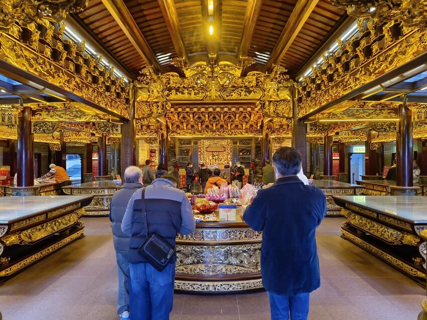 【新北.中和】小百岳no16南勢角山。標高302公尺烘爐地拜土地公+觀賞101夜景