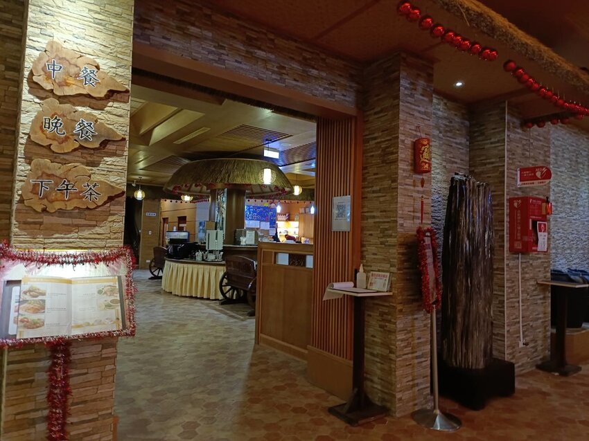 【新竹.尖石】會來尖石溫泉會館。巴里島風格大眾池+餐點一人$600無限時間