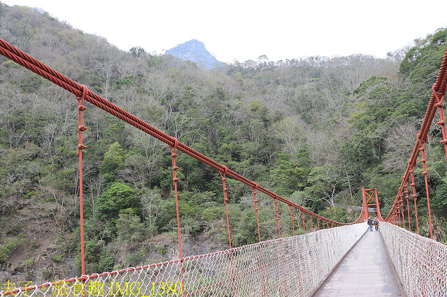 IMG_1380.jpg - 水雲吊橋 紅色的橋身橫跨汶水溪 20220213