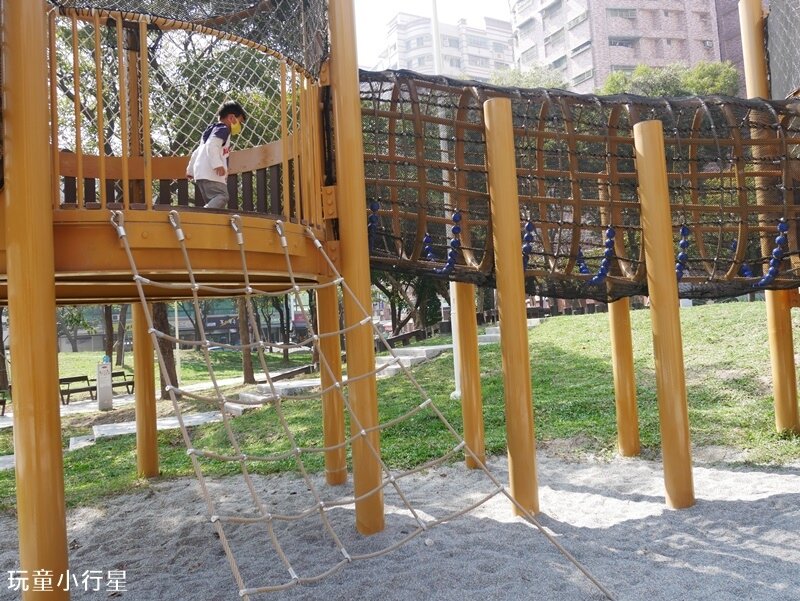 高雄左營福山公園｜高雄玩沙