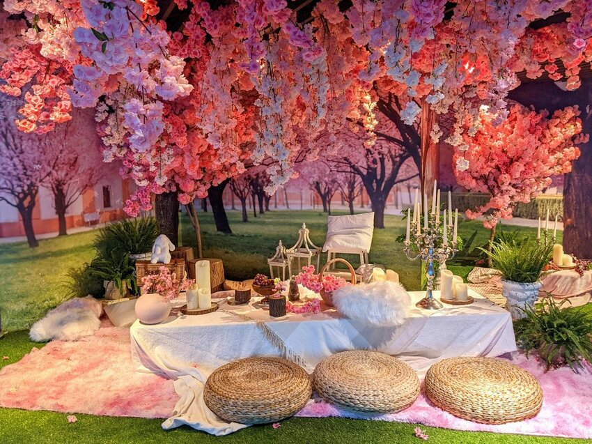 春遊101賞花季｜89樓雲端上的野餐秘境！網美信義新拍照景點！日式櫻花雨與波希米亞渡假風的完美結合！台北旅遊推薦、台北景點推薦、信義旅遊推薦 - 佛系旅遊筆記