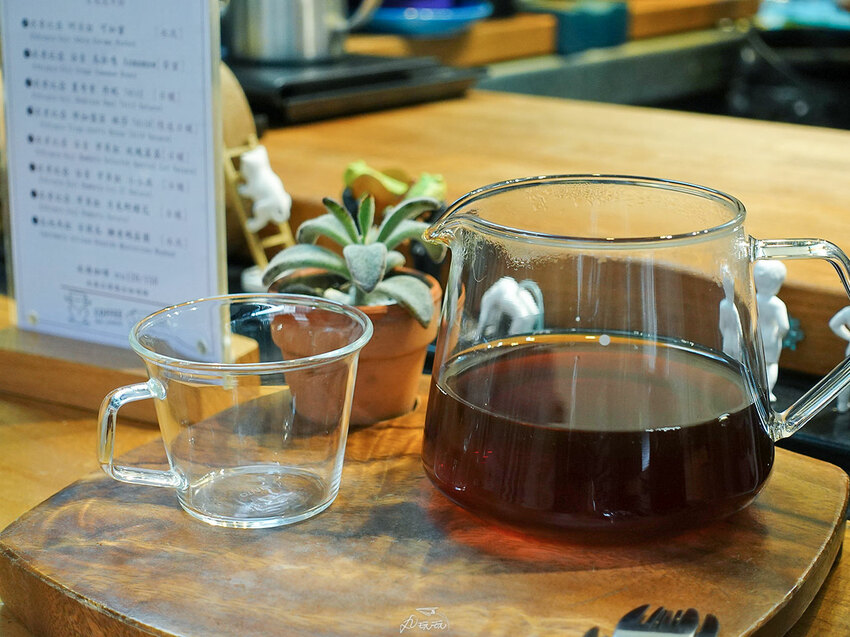 【Coffee Sind】有多肉作陪的迷你咖啡廳，好療癒～