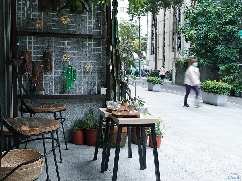 【Coffee Sind】有多肉作陪的迷你咖啡廳，好療癒～