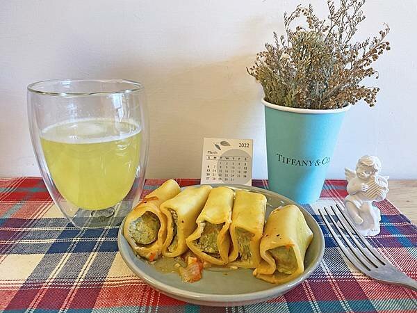 開箱體驗分享│Miss Seesaw蹺蹺板小姐│C1000透明質酸鈉BB發泡錠：維生素C+玻尿酸+B群發泡錠，一錠抵42顆橘子的維生素C，超懶美妍保養術，讓你美的冒泡│專屬女性的營養保健品牌、吃的保養品