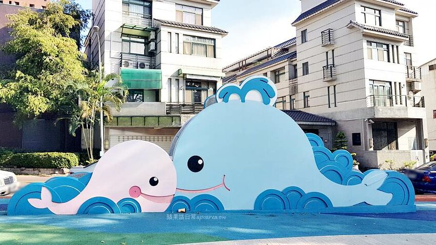 臺中驛轉角派對。黃阿瑪的後宮生活、好想兔、ㄇㄚˊ幾、無所事事小海豹，一起來鐵道春遊賞櫻開派對！台中火車站 - 🍎 蘋果話日常🍎