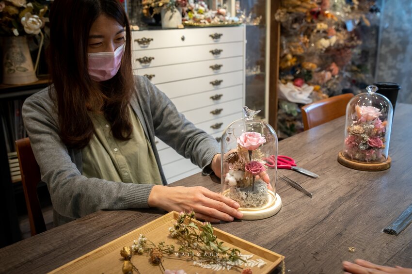 陽光灑落Shining｜Google評論破百則滿分5顆星～玻璃花盅乾燥花手作課程教學，新娘捧花客製化設計、乾燥花捧