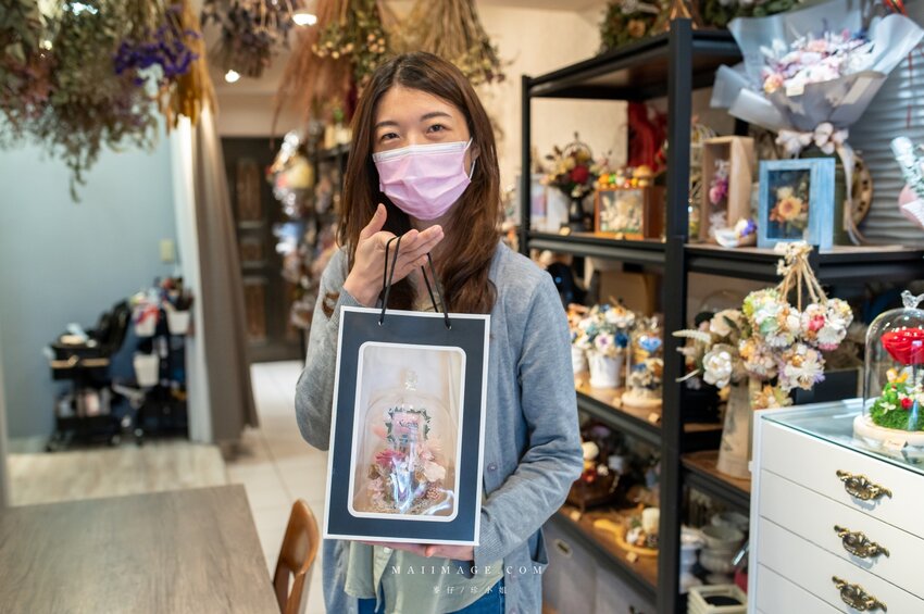 陽光灑落Shining｜Google評論破百則滿分5顆星～玻璃花盅乾燥花手作課程教學，新娘捧花客製化設計、乾燥花捧