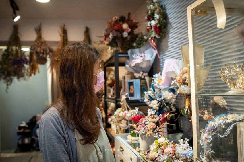 陽光灑落Shining｜Google評論破百則滿分5顆星～玻璃花盅乾燥花手作課程教學，新娘捧花客製化設計、乾燥花捧