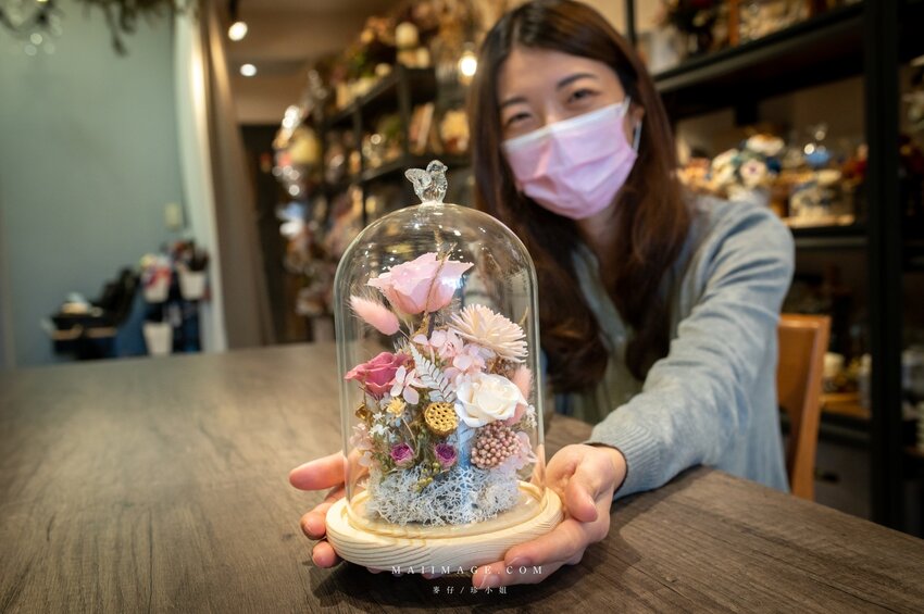 陽光灑落Shining｜Google評論破百則滿分5顆星～玻璃花盅乾燥花手作課程教學，新娘捧花客製化設計、乾燥花捧