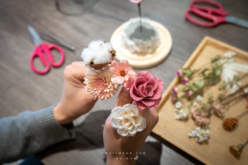 陽光灑落Shining｜Google評論破百則滿分5顆星～玻璃花盅乾燥花手作課程教學，新娘捧花客製化設計、乾燥花捧