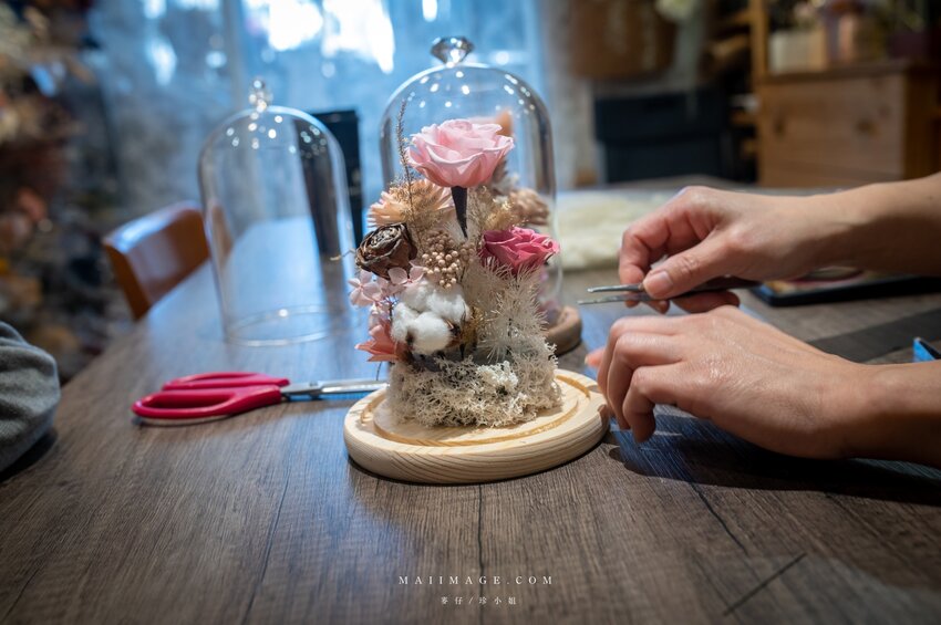 陽光灑落Shining｜Google評論破百則滿分5顆星～玻璃花盅乾燥花手作課程教學，新娘捧花客製化設計、乾燥花捧