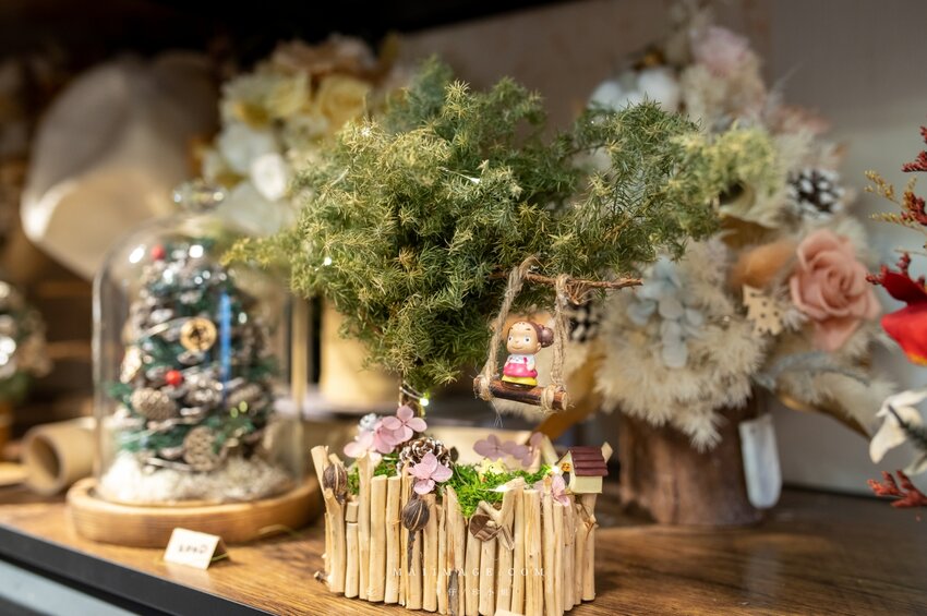 陽光灑落Shining｜Google評論破百則滿分5顆星～玻璃花盅乾燥花手作課程教學，新娘捧花客製化設計、乾燥花捧