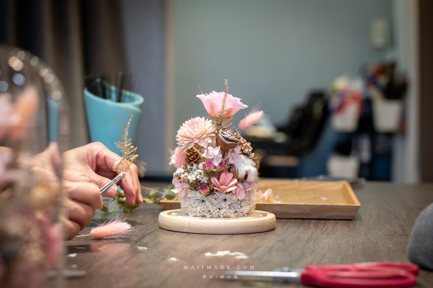 陽光灑落Shining｜Google評論破百則滿分5顆星～玻璃花盅乾燥花手作課程教學，新娘捧花客製化設計、乾燥花捧