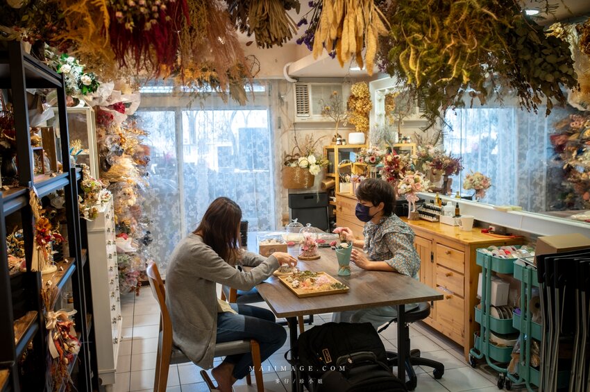 陽光灑落Shining｜Google評論破百則滿分5顆星～玻璃花盅乾燥花手作課程教學，新娘捧花客製化設計、乾燥花捧