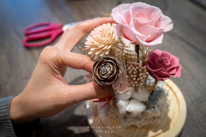 陽光灑落Shining｜Google評論破百則滿分5顆星～玻璃花盅乾燥花手作課程教學，新娘捧花客製化設計、乾燥花捧