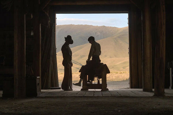 The Movie posters & stills of Netflix Movie 