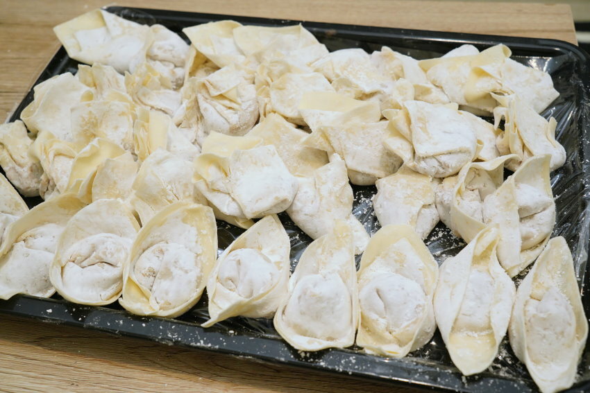 【食譜】餛飩包法、做法比例．內餡加一配料，口味升級!