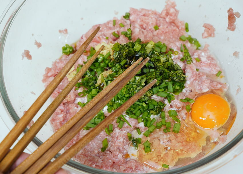 【食譜】餛飩包法、做法比例．內餡加一配料，口味升級!