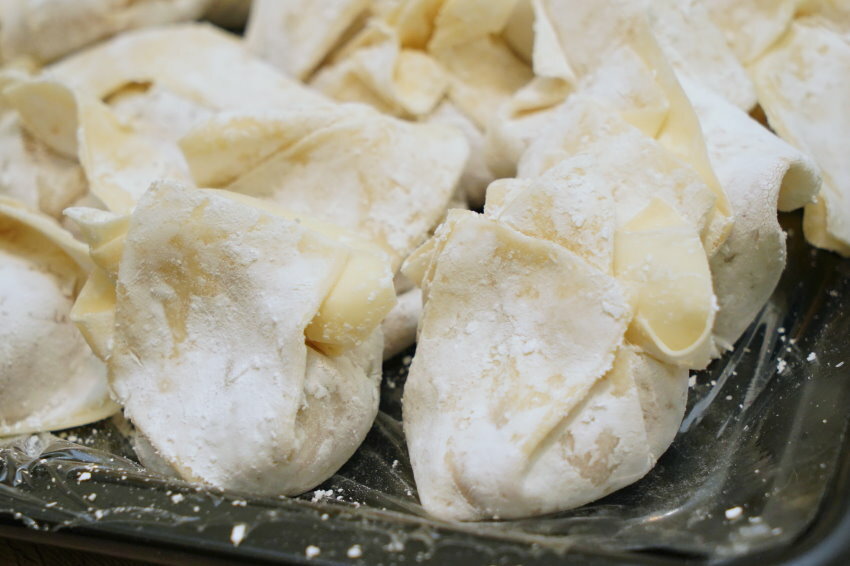 【食譜】餛飩包法、做法比例．內餡加一配料，口味升級!