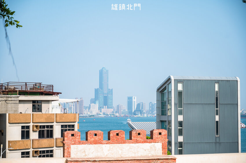 ｜高雄景點｜雄鎮北門，讓你近距離觀看超大貨輪進出港的絕佳景點 - Hallo！I'm 婷兒