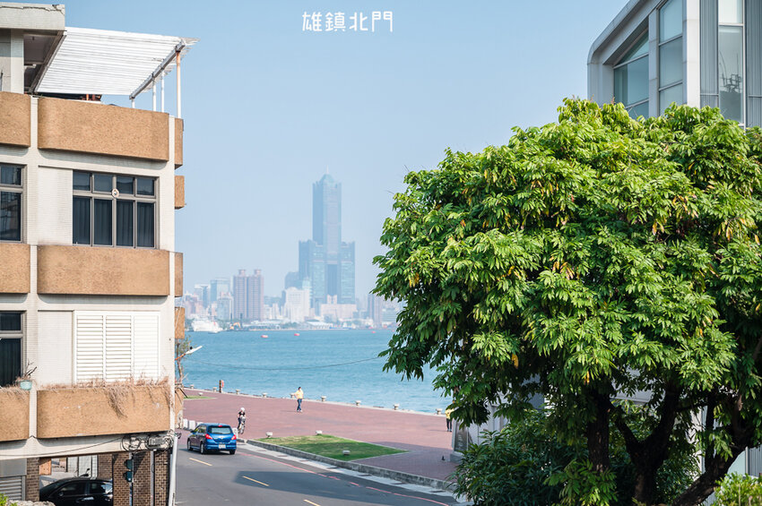 ｜高雄景點｜雄鎮北門，讓你近距離觀看超大貨輪進出港的絕佳景點 - Hallo！I'm 婷兒