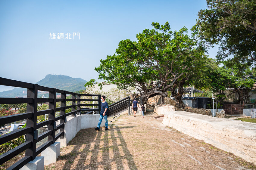 ｜高雄景點｜雄鎮北門，讓你近距離觀看超大貨輪進出港的絕佳景點 - Hallo！I'm 婷兒
