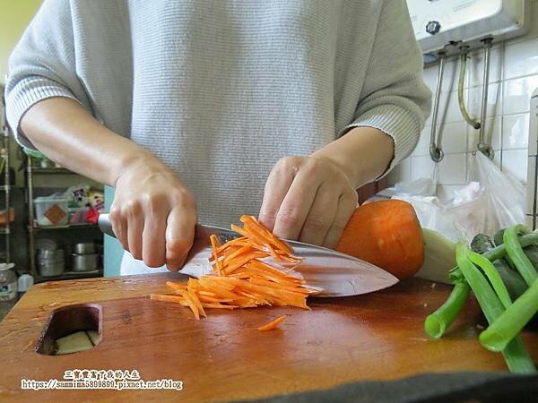 廚房刀具推薦【義大利CUOCO】420 薩丁尼亞不鏽鋼刀具6件組 4刀1剪好收納 輕鬆整理食材 質感嚴選