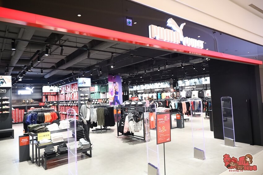 【高雄景點】全台最強美式生活Outlets！超過220間店家進駐，還有全台最大的VR虛擬實境樂園：SKM Park - 熱血玩台南。跳躍新世界