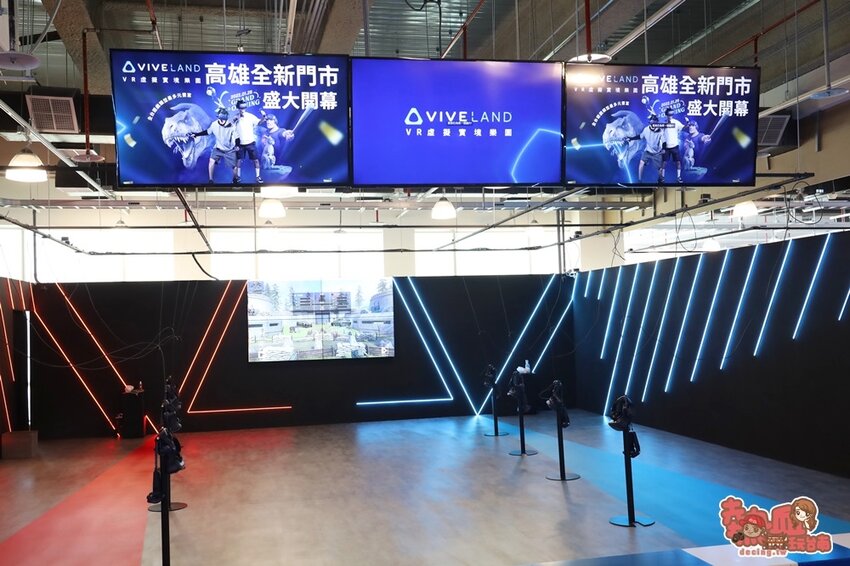 【高雄景點】全台最強美式生活Outlets！超過220間店家進駐，還有全台最大的VR虛擬實境樂園：SKM Park - 熱血玩台南。跳躍新世界