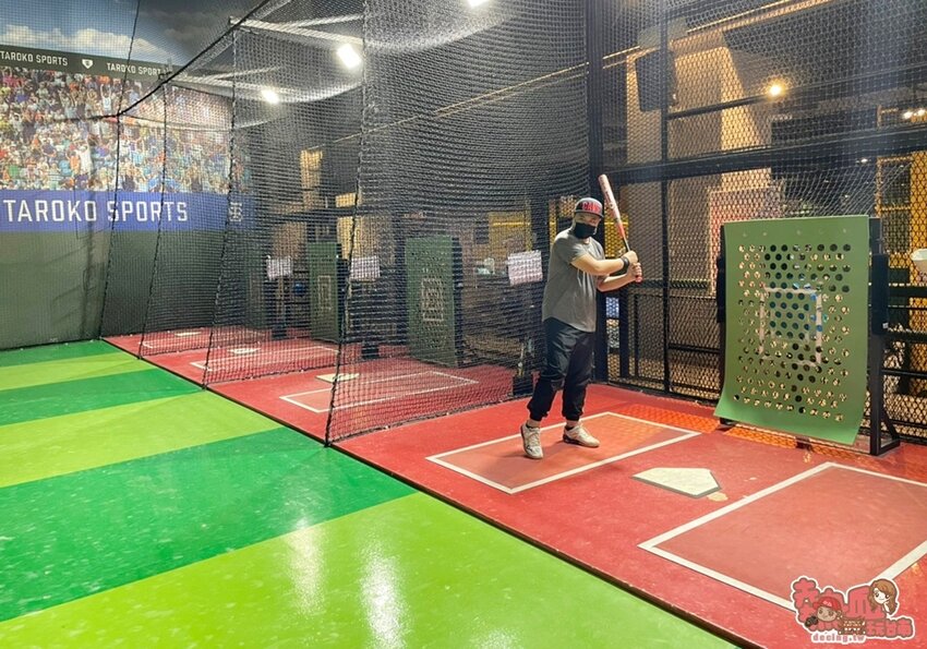 【高雄景點】全台最強美式生活Outlets！超過220間店家進駐，還有全台最大的VR虛擬實境樂園：SKM Park - 熱血玩台南。跳躍新世界