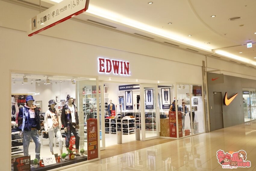 【高雄景點】全台最強美式生活Outlets！超過220間店家進駐，還有全台最大的VR虛擬實境樂園：SKM Park - 熱血玩台南。跳躍新世界