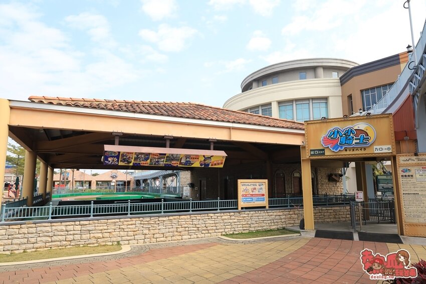 【高雄景點】全台最強美式生活Outlets！超過220間店家進駐，還有全台最大的VR虛擬實境樂園：SKM Park - 熱血玩台南。跳躍新世界